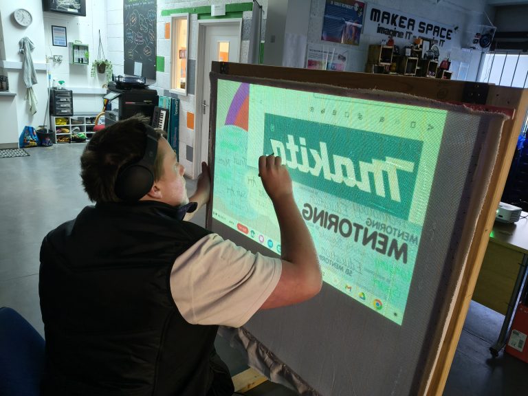 From Loom to Rug: LG Begins His First Tufted Piece