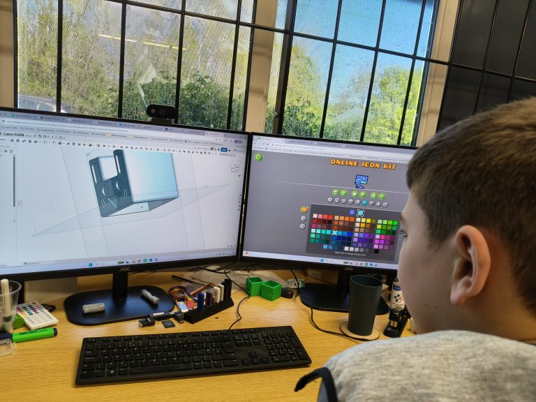 Finishing Touches: LG Prepares His Model for 3D Printing